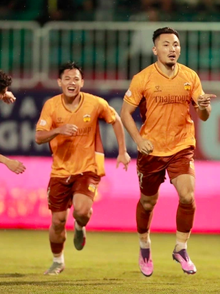 Ai ngờ có ngày Nam Định đấu HAGL để đua trụ hạng: V-League khắc nghiệt cỡ này
