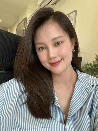 Nữ MC VTV gây chú ý khi ‘sánh đôi’ cùng Phương Nam ‘Mưa đỏ’ là ai?