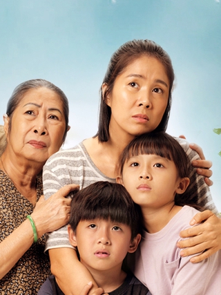 Lê Phương làm 'người tình màn ảnh' của diễn viên phim trăm tỉ