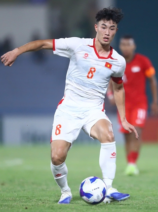 U.23 Việt Nam: Thủ lĩnh tuyến giữa ở đâu, thầy Kim mỏi mắt tìm!