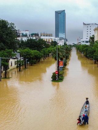 Cấp thiết giải quyết ngập lụt
