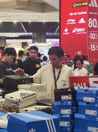 Black Friday nổ tung giảm 80% nhưng dân săn sale thất vọng vì lý do này...