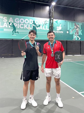 Lý Hoàng Nam cùng các nghệ sĩ giao lưu pickleball 'Nghĩa tình phương Nam' vì miền Trung