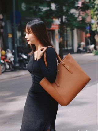 Túi tote, 'vị cứu tinh' cho những cô nàng thành thị