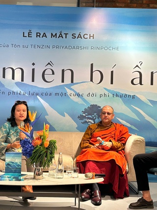 Hồi ký của người có tầm ảnh hưởng toàn cầu, bỏ nhà ra đi từ 10 tuổi