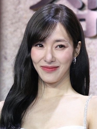 Tiffany (SNSD) xác nhận hẹn hò, chuẩn bị kết hôn với bạn trai diễn viên