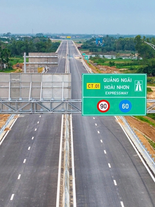 Giải 'cơn khát' vốn cho hạ tầng chiến lược