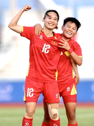 Bích Thùy và Hải Yến bất ngờ thành ‘đối thủ’ trong cuộc đua ghi nhiều bàn thắng nhất SEA Games?