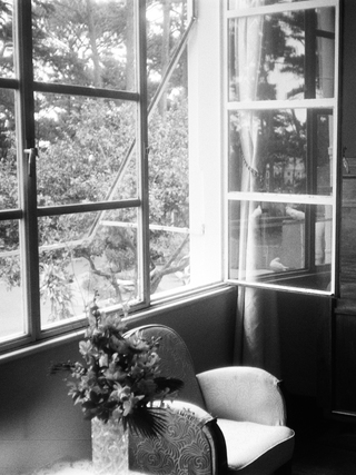 Một không gian dành cho nhiếp ảnh đen trắng thủ công