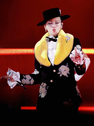 Fan Trung Quốc 'quay lưng', G-Dragon đối mặt khủng hoảng mới