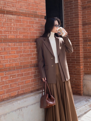 Giữ ấm nhưng vẫn thanh lịch với áo khoác blazer