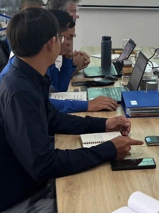 Hễ đến cuối năm là căng thẳng, mệt nhoài với đánh giá, góp ý, phê bình...