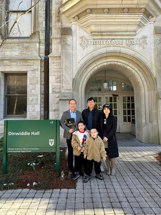 Tiến sĩ viết sách về cộng đồng người Việt tại New Orleans, Mỹ