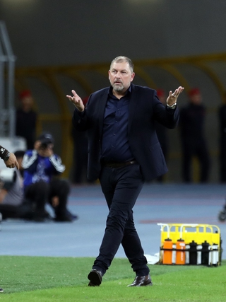 Nóng: Cảnh sát Malaysia chính thức điều tra hình sự vụ nhập tịch lậu, HLV Cklamovski bất ngờ lên tiếng