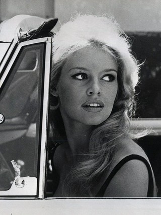 Brigitte Bardot: Cuộc đời nổi loạn của biểu tượng gợi cảm nước Pháp