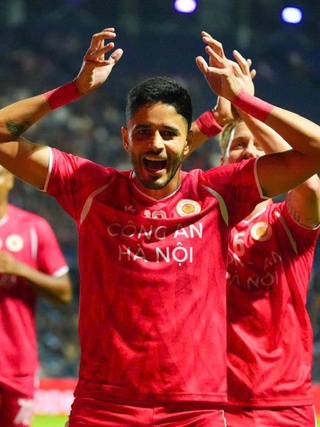 Đoàn Văn Hậu đá chính, CLB CAHN bị chia điểm đầy cay đắng vì dính phạt đền phút nhạy cảm