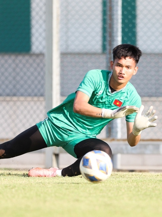 HLV Kim Sang-sik thay gấp nhân sự cho U.23 Việt Nam: Nhân tố rất tiềm năng