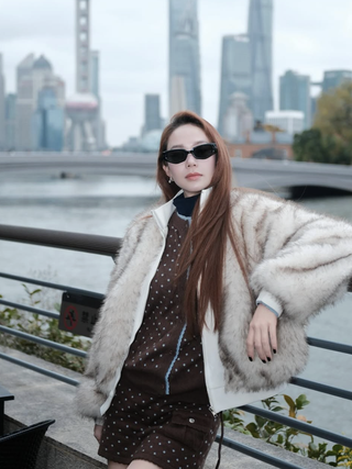 Nâng tầm phong cách ngày lạnh với áo khoác lông mềm mịn