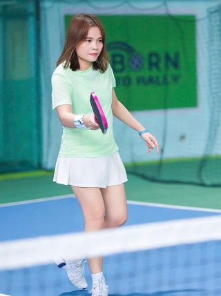 Nữ doanh nhân Madam Truyền bén duyên môn thể thao 'hot' pickleball