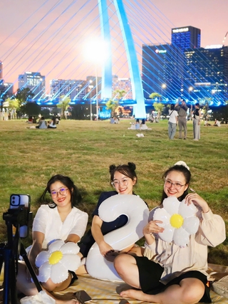 Một địa điểm ngắm hoàng hôn mới toanh cực 'chill' ở TP.HCM