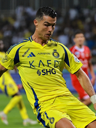 Vì sao Ronaldo không thể đến Iran?