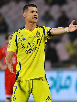 Al Nassr chuẩn bị thay Ronaldo bằng 2 ngôi sao ‘hàng khủng’, Haaland nghỉ hết mùa giải