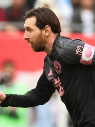 Messi gây kinh ngạc, Inter Miami lên tốp 2 CONCACAF