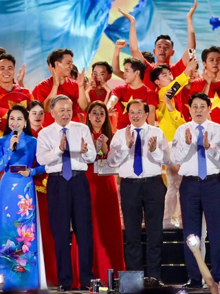 Chương trình nghệ thuật đặc biệt 'Mùa xuân thống nhất'