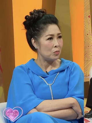 Hồng Vân thích thú trước chuyện tình cặp vợ chồng là mối tình đầu năm 15 tuổi