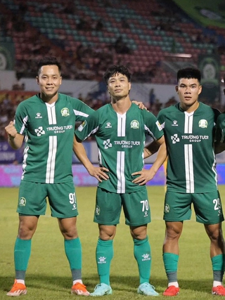 Công Phượng làm thót tim đối thủ, Hoàng Đức kiến tạo cực hay giúp đội nhà chiến thắng