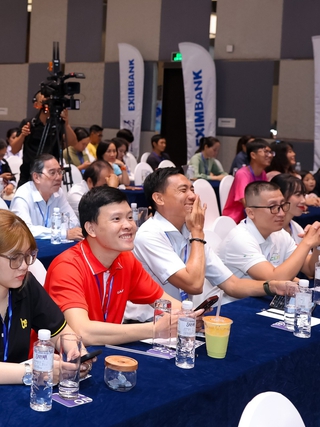 Sức hút ngày càng lớn của giải chạy đêm TP.HCM lần 4