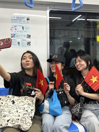 Metro có thực sự cấm chụp hình?