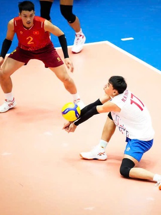 Dàn tay đập cao trên 2 m nhấn chìm đội tuyển nam bóng chuyền Việt Nam 
