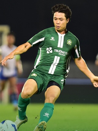 Công Phượng và CLB Bình Phước có thể áp sát V-League ngay vòng 19, tại sao?