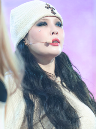 'Nữ hoàng gợi cảm' HyunA gây 'sốc' với ngoại hình khác lạ