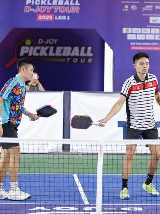 Lý Hoàng Nam - Trịnh Linh Giang đánh bại cặp đôi số 1 pickleball châu Á