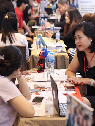 Du học các nước nói tiếng Anh có khó hơn khi chính sách thay đổi?