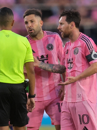 Chuyển nhượng Club World Cup cực nóng: De Bruyne, Di Maria và Modric sát cánh với Messi?