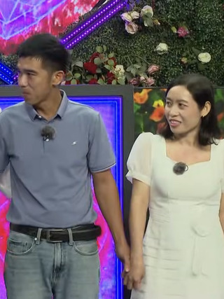 Bố đơn thân cùng con trai đến show hẹn hò, nên duyên cùng cô giáo mầm non