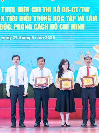 Việc học tập và làm theo Bác ngày càng đi vào chiều sâu