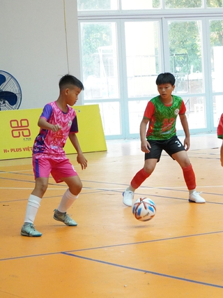 Cần Thơ tổ chức giải bóng đá cho các cầu thủ nhí, mùa hè càng thêm ý nghĩa