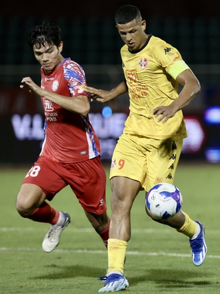 V-League: Ngoại binh CLB Hải Phòng khiến HLV Chu Đình Nghiêm sững sờ và cái kết