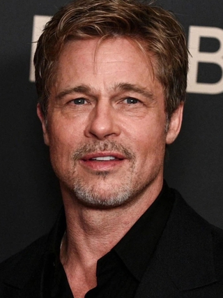 Brad Pitt cắt đứt quan hệ với Pax Thiên?