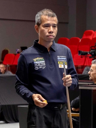 Billiards: Trần Quyết Chiến thắng nghẹt thở đương kim vô địch, trở thành niềm hy vọng duy nhất