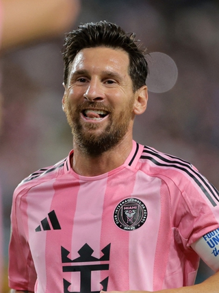 Al Hilal quyết đưa Messi đến Saudi Pro League bằng hợp đồng cực ‘khủng’, cạnh tranh Ronaldo