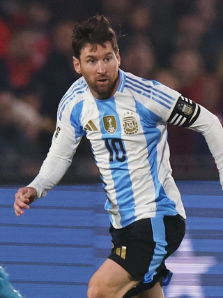 Messi vào sân hiệp 2, đội tuyển Argentina vẫn toàn thắng