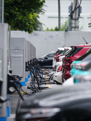 'Quyền sạc điện' phải được ưu tiên
