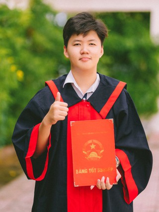 Thủ khoa tỉnh Cà Mau: 'Không đặt mục tiêu thủ khoa, chỉ là cố gắng hết sức'