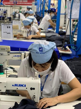 Đề xuất mức tăng lương tối thiểu vùng từ 250.000 - 350.000 đồng/tháng
