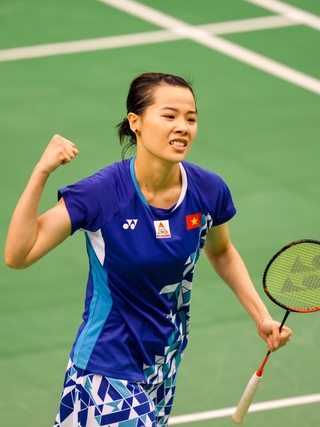 Nguyễn Thùy Linh ngược dòng vào tứ kết giải cầu lông có tiền thưởng 6 tỉ đồng